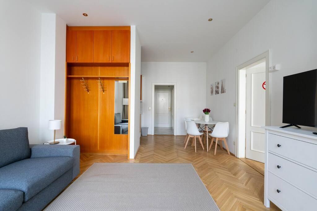 Panorama Apartment Vienna